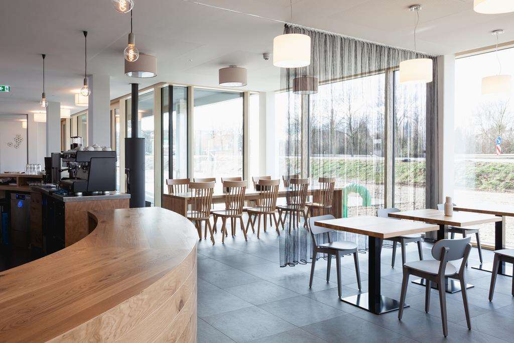 Bader Hotel Vaterstetten Étterem fotó